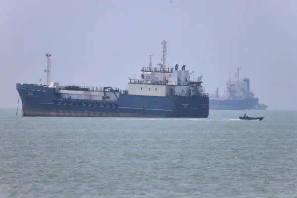 US Strikes Iranian Sites After Drone Attack on Ship; Tehran Warns Washington